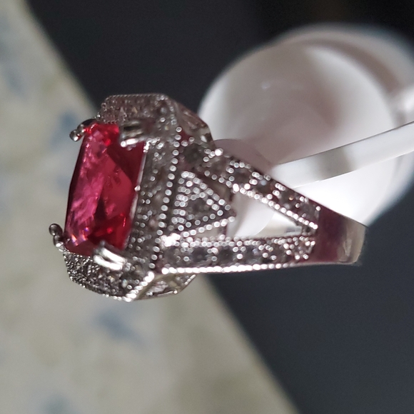 Exquisite Chunky Ruby Color Fashion Ring/ Size 8 - Picture 2 of 4